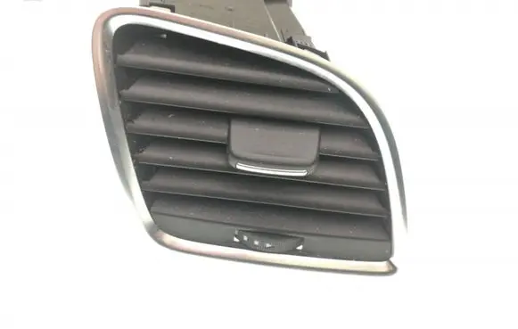 Audi Q3 8U Dashboard side air vent grill/cover trim 8U2820902B 8U2820902C