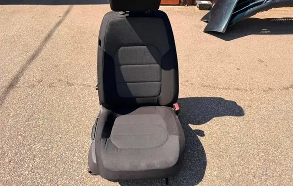 Volkswagen PASSAT B7 Front passenger seat