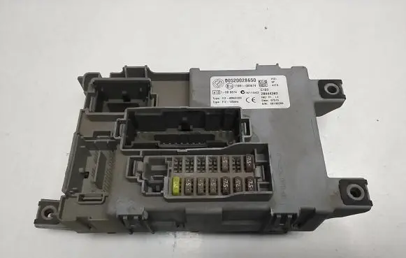 Opel Combo D Comfort/convenience module 00520028650 28444383 116RI000674