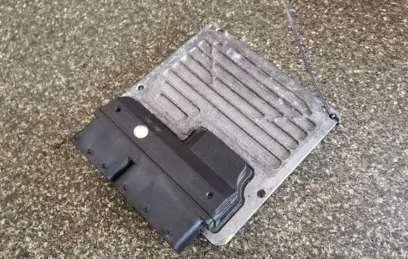 Mercedes-Benz C W203 Engine control unit/module A2711534979