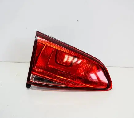 Volkswagen Golf VII Tailgate rear/tail lights 5G0945093N
