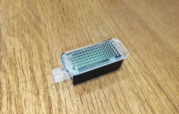 Porsche Macan (95B) Glove box light 4E0947415