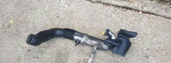 Ford Focus Air intake hose/pipe 3M519A673HG