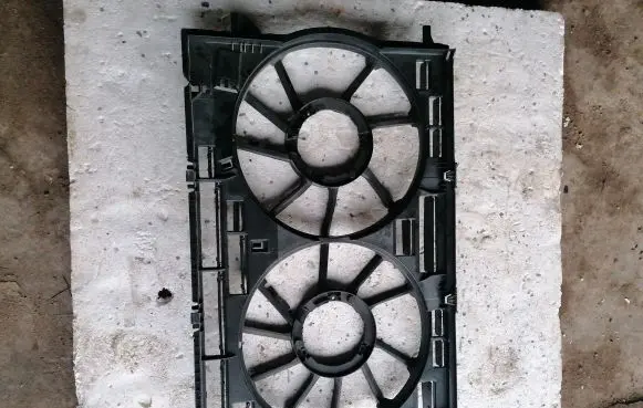 Audi Q5 SQ5 Radiator cooling fan shroud 8W0121207A