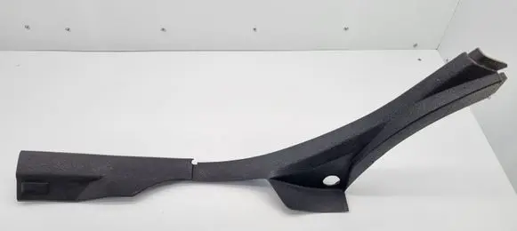 Volvo 740 Rear seat side bottom trim 1349039