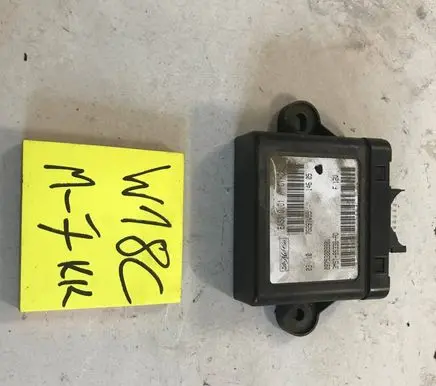Mazda 3 I Central body control module 3M5T95338AD EAS31001 09753009901