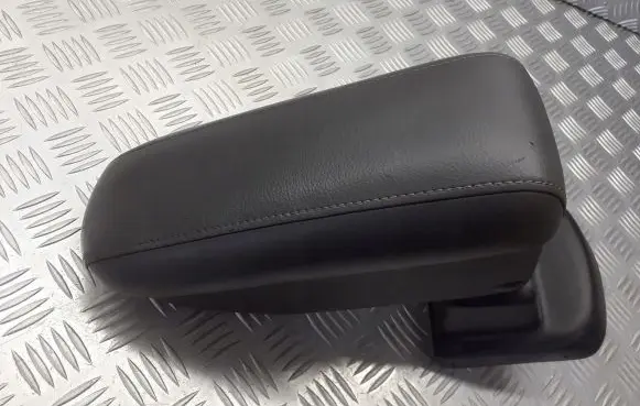Suzuki Liana Rear seat armrest 