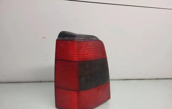 Volkswagen Golf III Rear/tail lights 142843