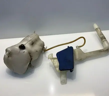 Mercedes-Benz E W211 Windshield washer fluid reservoir/tank 2118600064 A2118600064