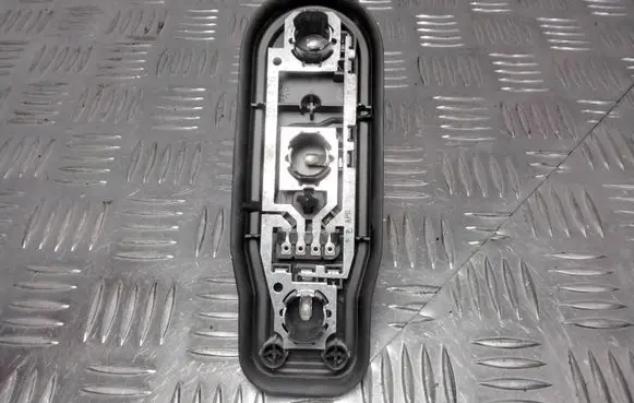 BMW 5 E39 Tail light bulb cover holder 8371324