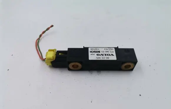 Volvo S70 V70 V70 XC Airbag deployment crash/impact sensor 8622365