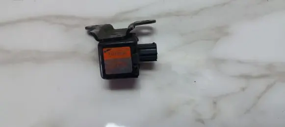 Toyota Prius (XW20) Airbag deployment crash/impact sensor G484547020 1876005720
