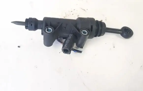 BMW 1 F20 F21 Clutch master cylinder 13670610