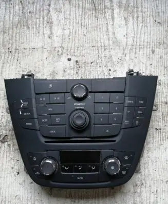 Head unit multimedia control