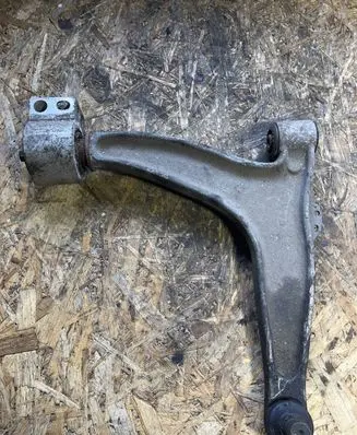 Opel Vectra C Front lower control arm/wishbone 024413016