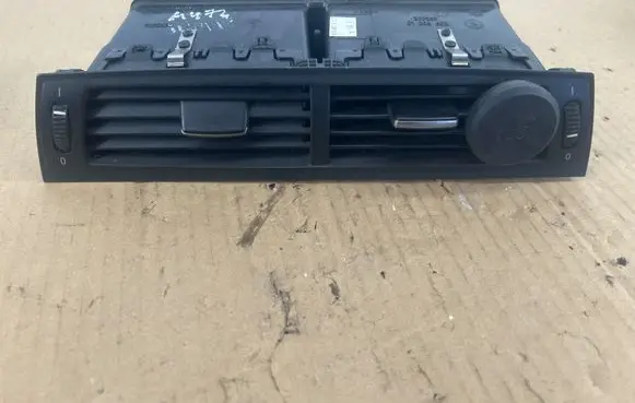 BMW Z4 E85 E86 Dash center air vent grill 7025630