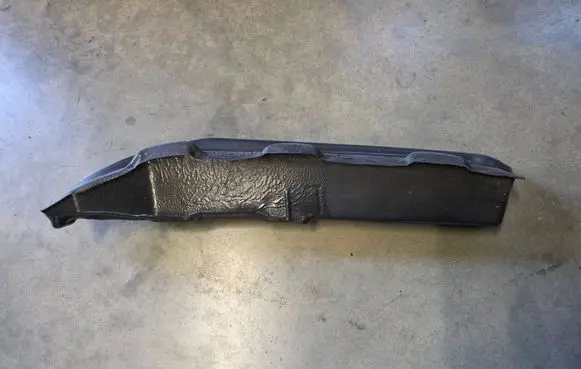 BMW 2 F44 Fender end trim 7448811