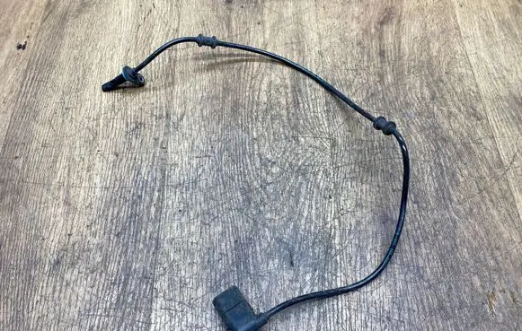 Mercedes-Benz GLC X253 C253 ABS rear brake sensor 253905240
