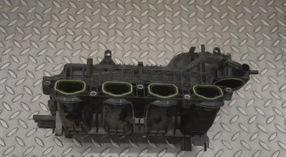 Volkswagen Polo V 6R Intake manifold 04E145749B 04E129711E