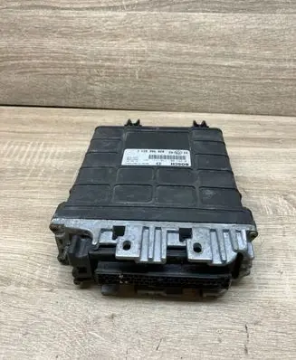 Volkswagen Golf III Engine control unit/module 028906021C 0281001170