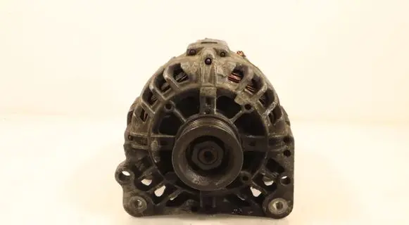 Volkswagen Polo V 6R Generator/alternator 03D903025J