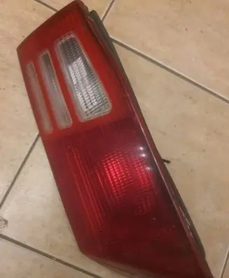 Tailgate rear/tail lights