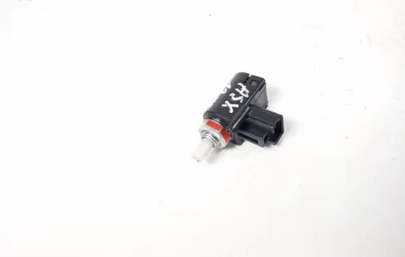 Clutch pedal sensor