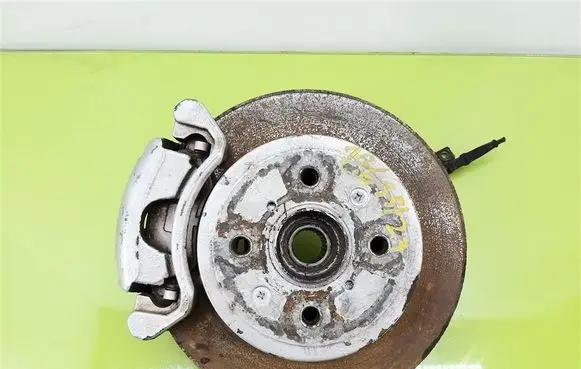 Suzuki Ignis Front wheel hub spindle knuckle