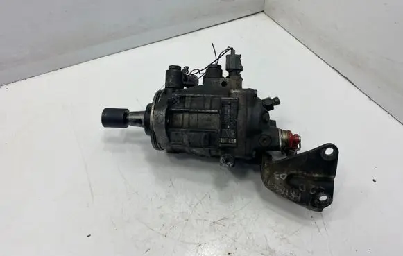 Nissan X-Trail T30 Fuel injection high pressure pump 167008H800