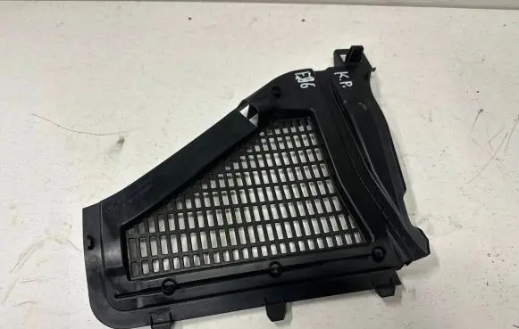 BMW X4 F26 Wiper trim 9184004 070809