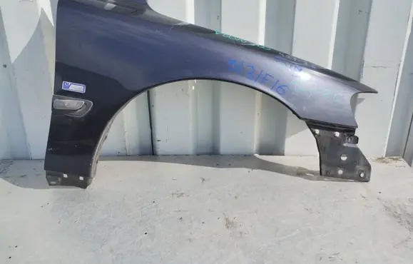 Volvo S60 Fender 53F6