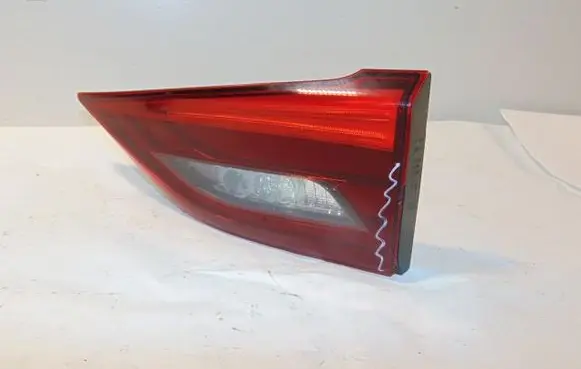 Tailgate rear/tail lights