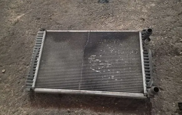 Audi A4 S4 B5 8D Coolant radiator