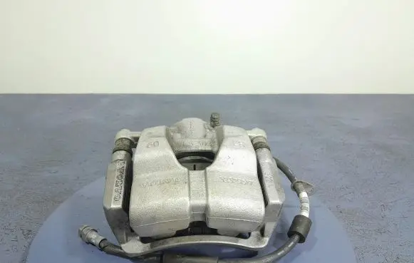 Volvo XC40 Front brake caliper 32329517