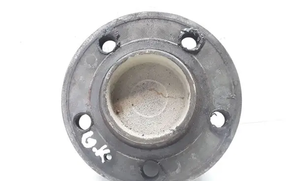 Volvo V70 Rear wheel hub
