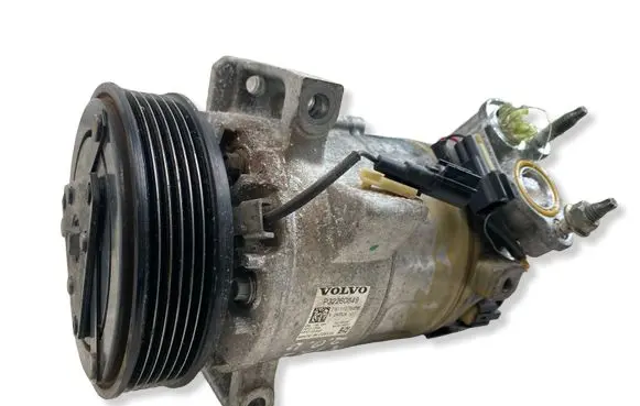 Volvo XC40 Air conditioning (A/C) compressor (pump) P32260849