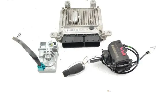 Mercedes-Benz C W204 Engine ECU kit and lock set A6511500126 A0054469240 28208056