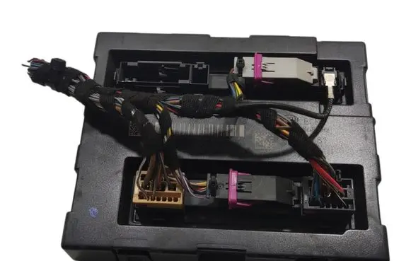 Audi A5 8T 8F CD/DVD changer 8K0907289C