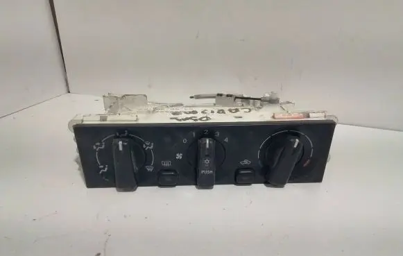 Mitsubishi Carisma Climate control unit MR500527
