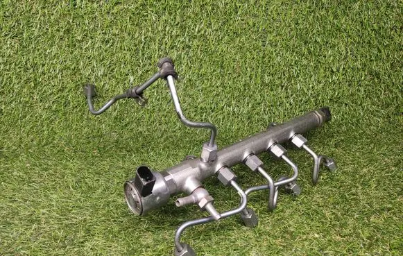 Mercedes-Benz C W204 Fuel main line pipe A6510700595
