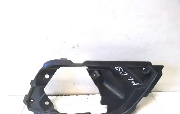 Mercedes-Benz ML W164 Fog light bracket A1648890314
