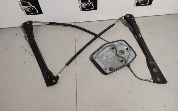 Volkswagen Golf V Front door electric window regulator 038074023