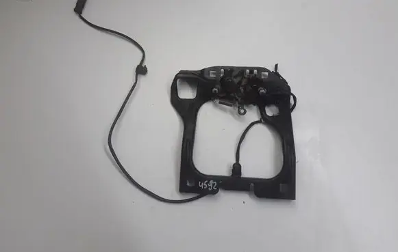 Peugeot 2008 I Engine bonnet (hood) release handle 21734567