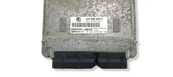 Skoda Fabia Mk1 (6Y) Engine control unit/module 047906033H 5WP4017912