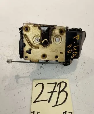 Peugeot 406 Front door lock 9136J6