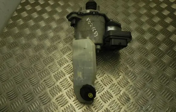 Master brake cylinder