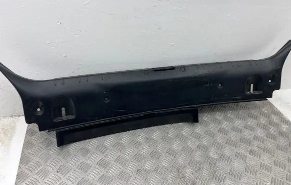 BMW 7 E65 E66 Trunk/boot sill cover protection 8223560