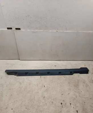 Volkswagen PASSAT B8 Sill 501190100 3G0853857