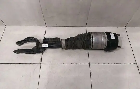 Mercedes-Benz GLE (W166 - C292) Air suspension front shock absorber A2923201000