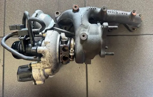 Volkswagen Jetta VI Turbo 03c145701R